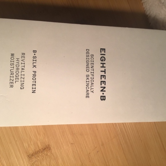 Brighten-B silk protein hydrogel - Picture 3 of 7